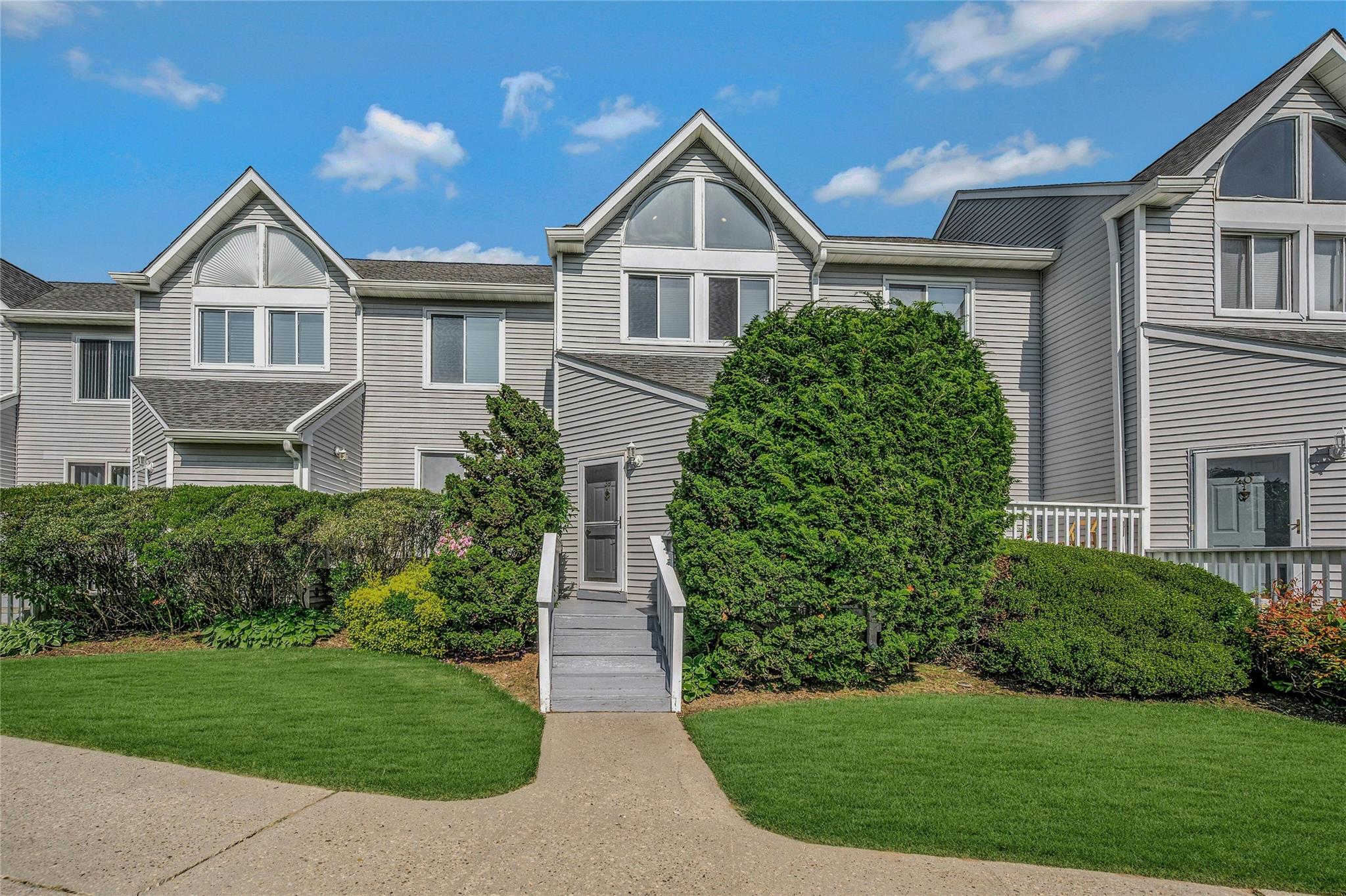 35 Gibbs Road, Unit 39 Coram, NY 11727 - Photo 1 of 1 Townhome / multi-family property