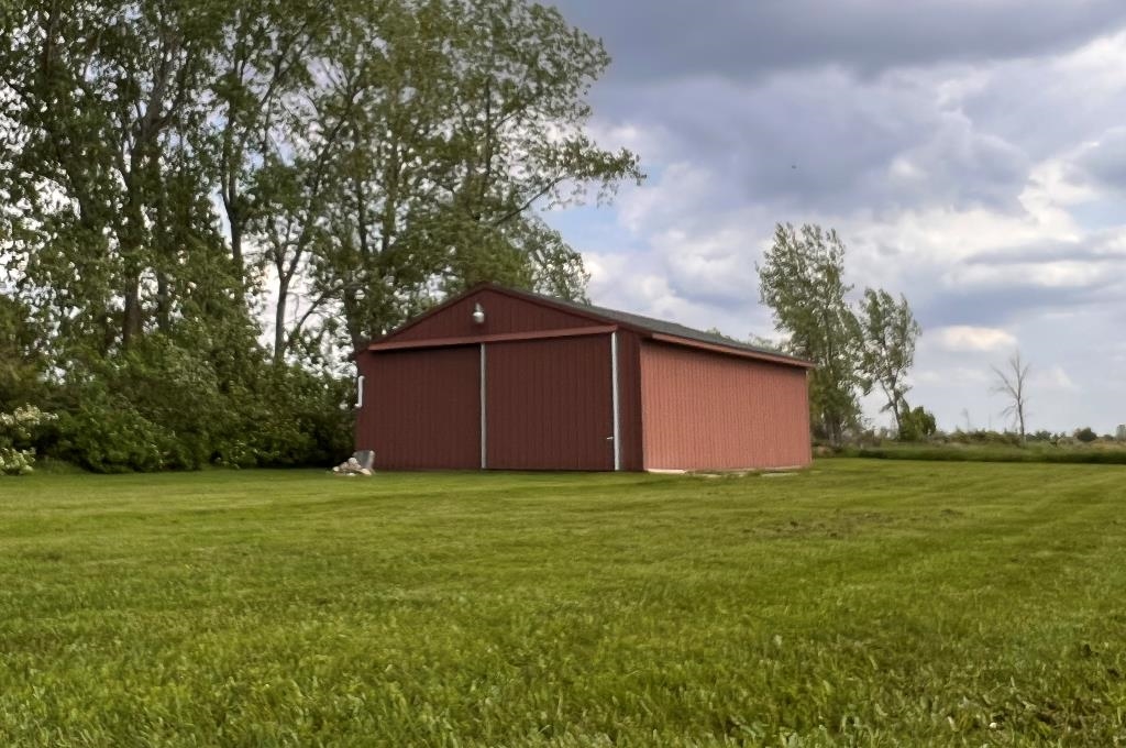 3637 Bluff Road Port Austin, MI 48467 - Photo 22 of 30 1901444-21.JPG