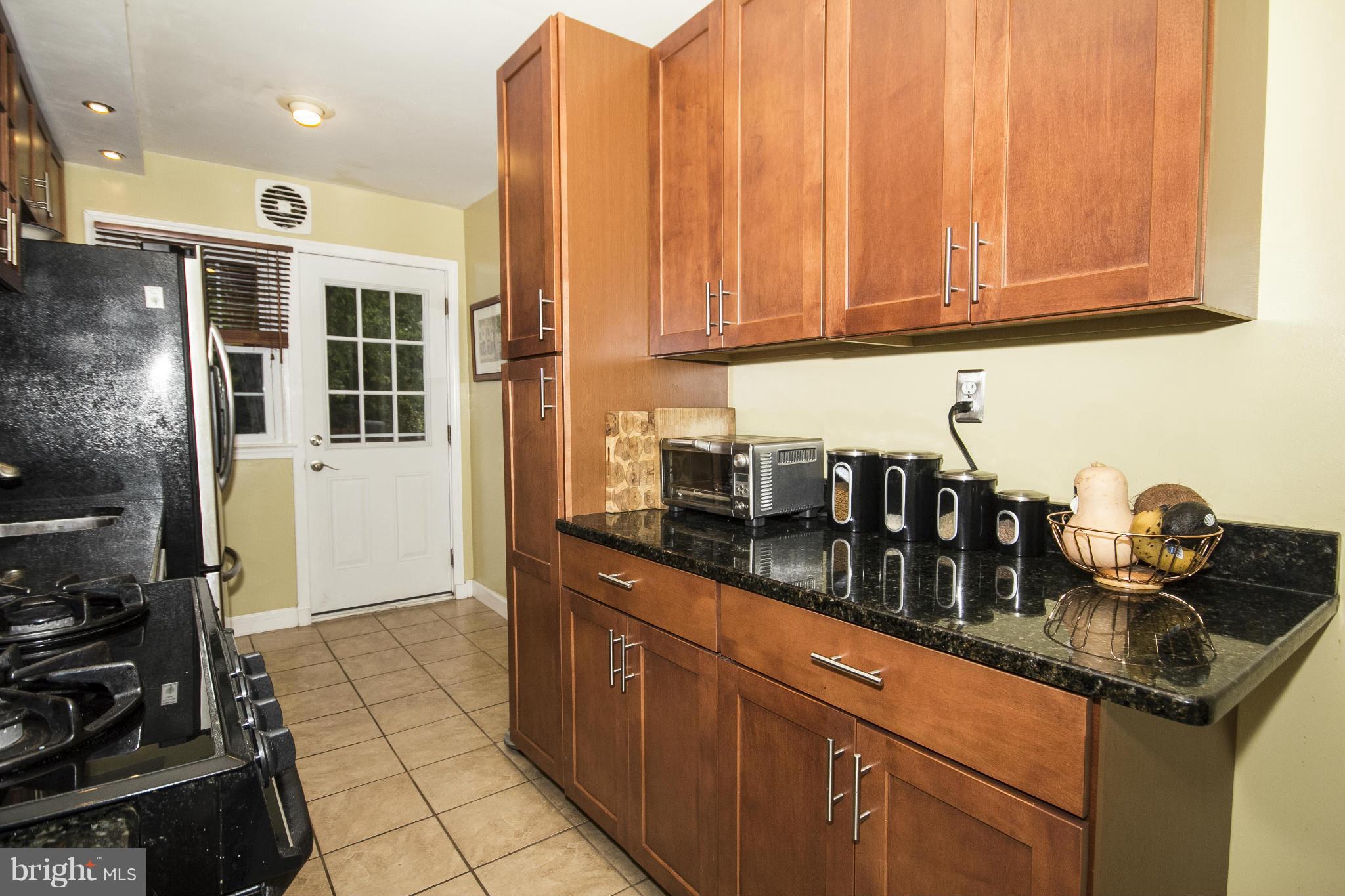 158 Dumbarton Road Baltimore, MD 21212 - Photo 10 of 20 Kitchen