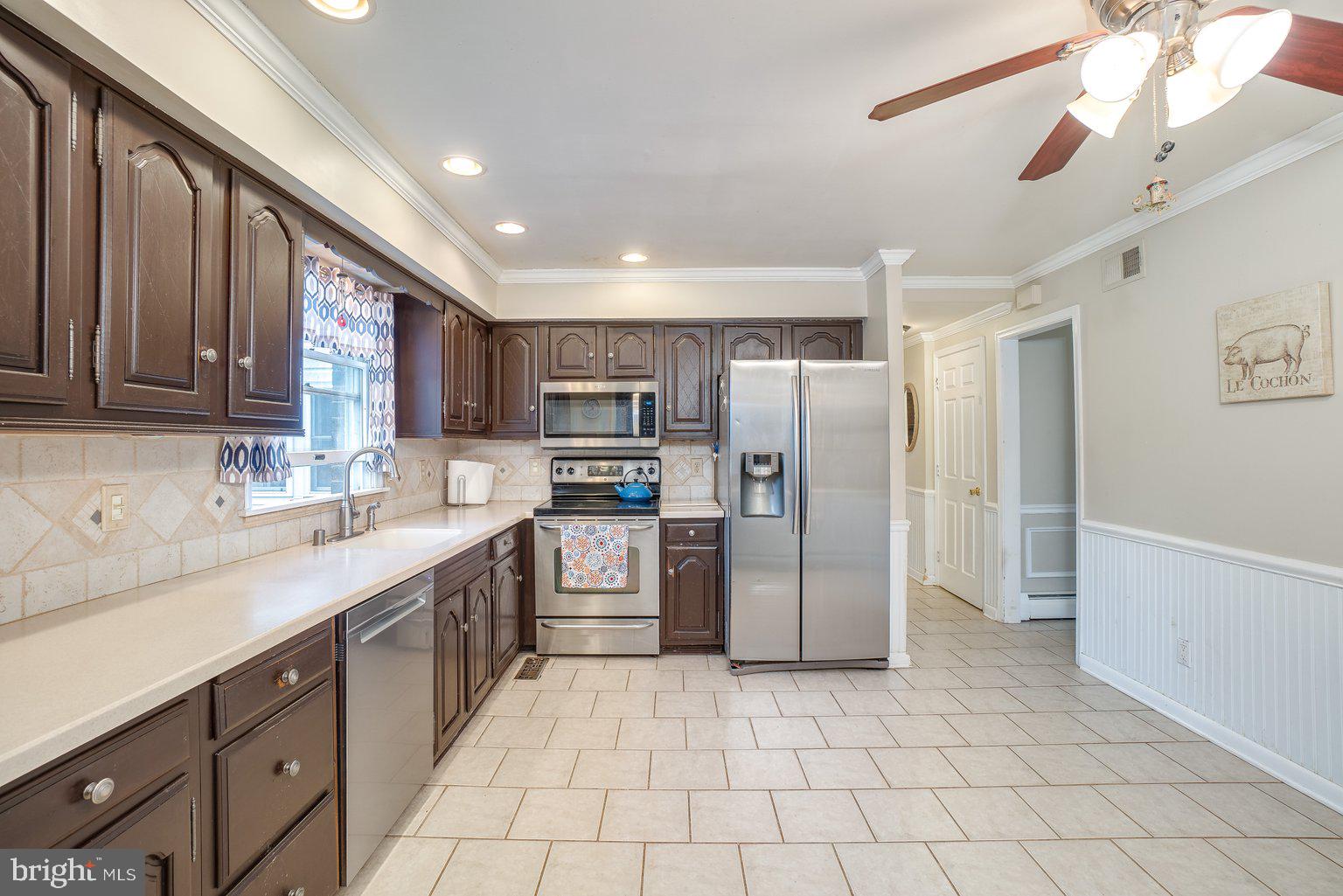 3837 Justin Road Monkton, MD 21111 - Photo 20 of 48 Kitchen w/ Stainless Steel appliances