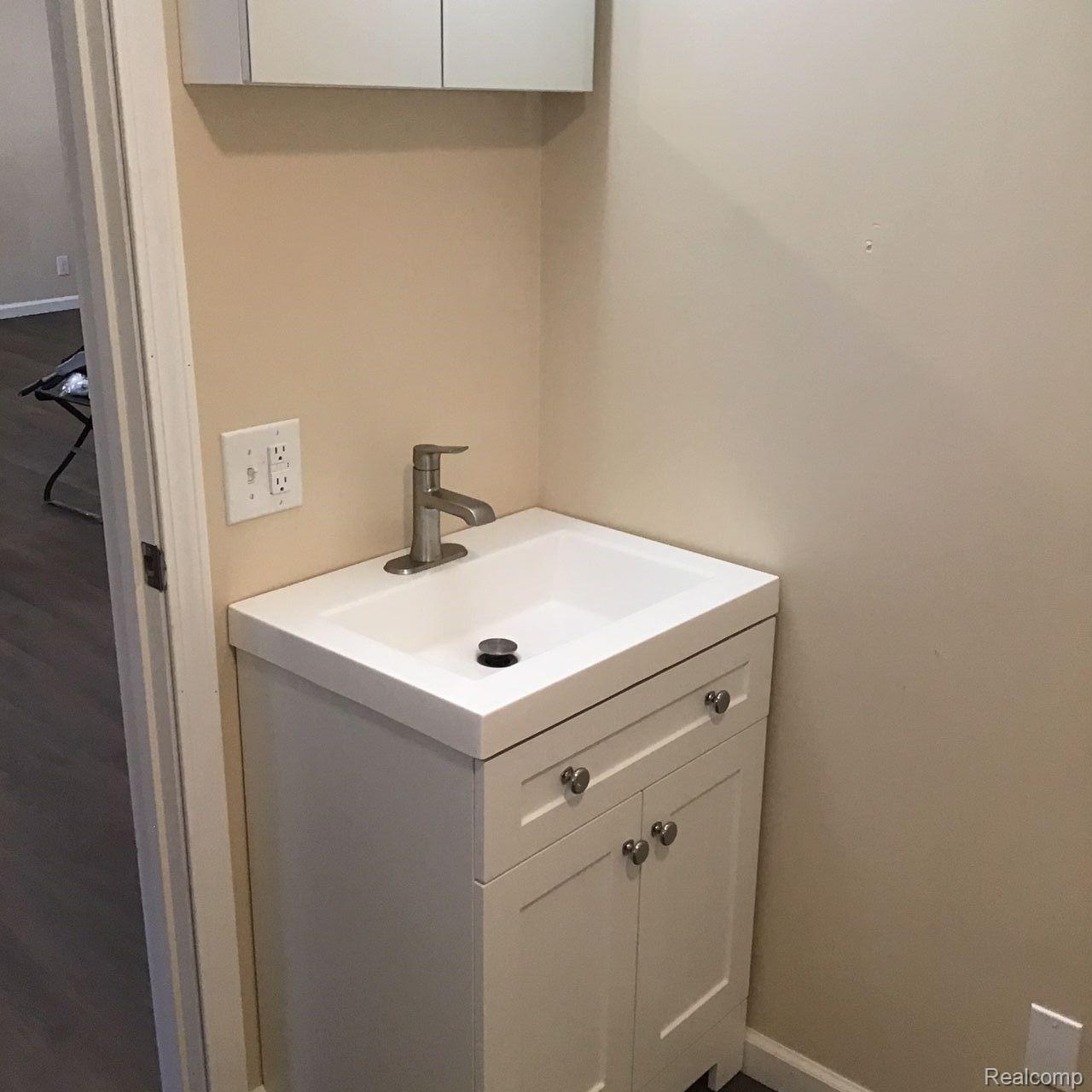 3069 South Edgar Road Mason, MI 48854 - Photo 16 of 21 Gallery Image 16