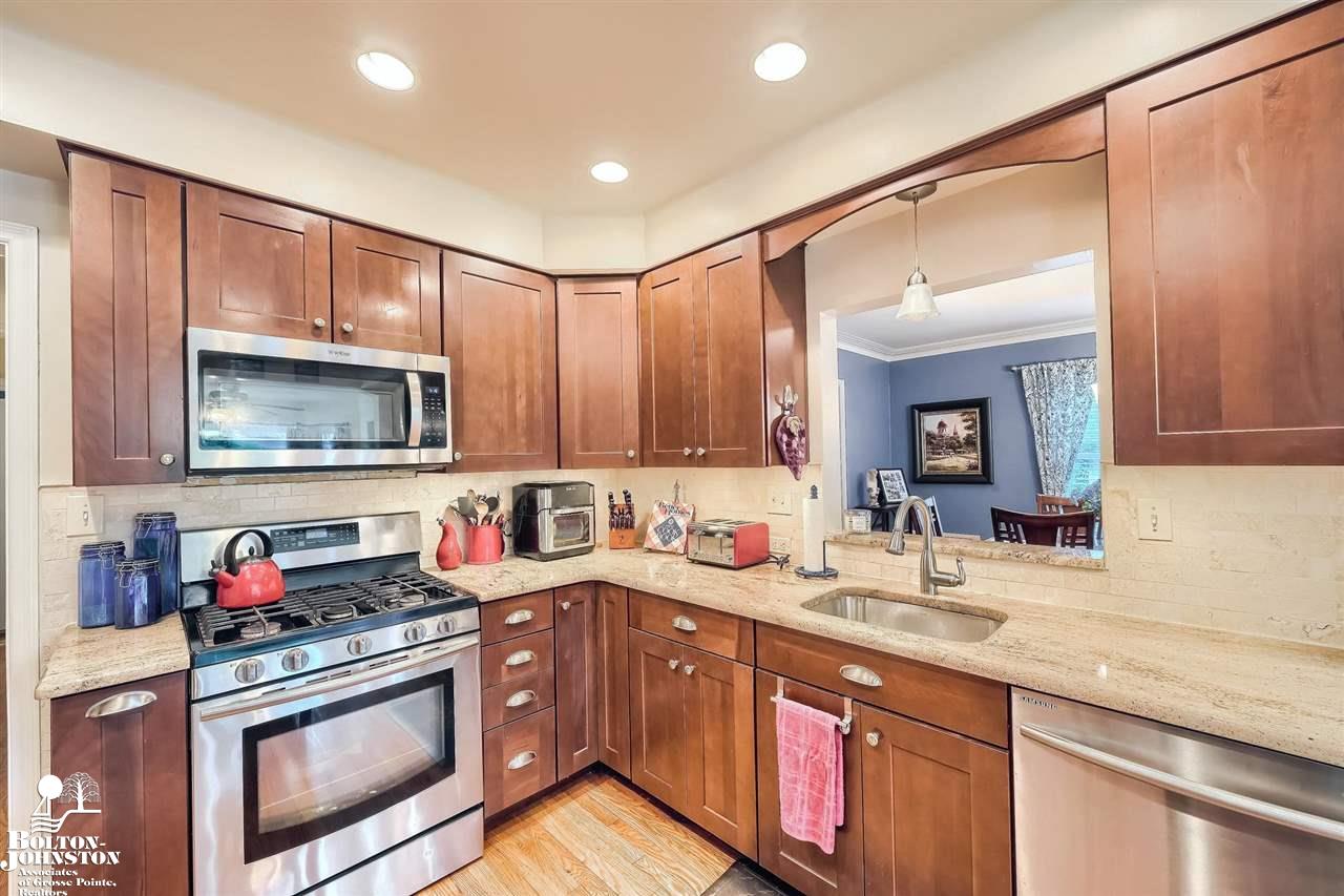 285 Moross Road Grosse Pointe Farms, MI 48236 - Photo 12 of 50
