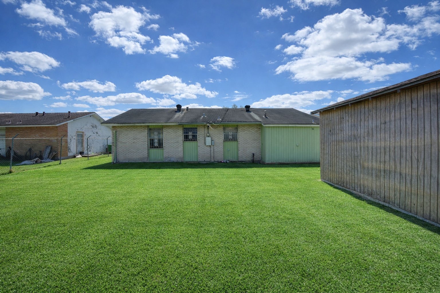 5223 Grace Point Lane Houston, TX 77048 - Photo 21 of 24 a view of a house with a garden