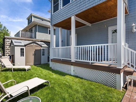 48 Newcomb Street, Unit 48 Arlington, MA 02474 - Photo 18 of 20