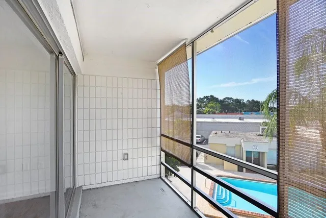 a view of an outdoor space