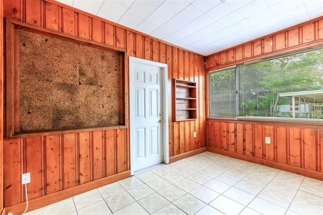 $179,900 | 2602 Sunshine Drive North, Lakeland, FL 33801