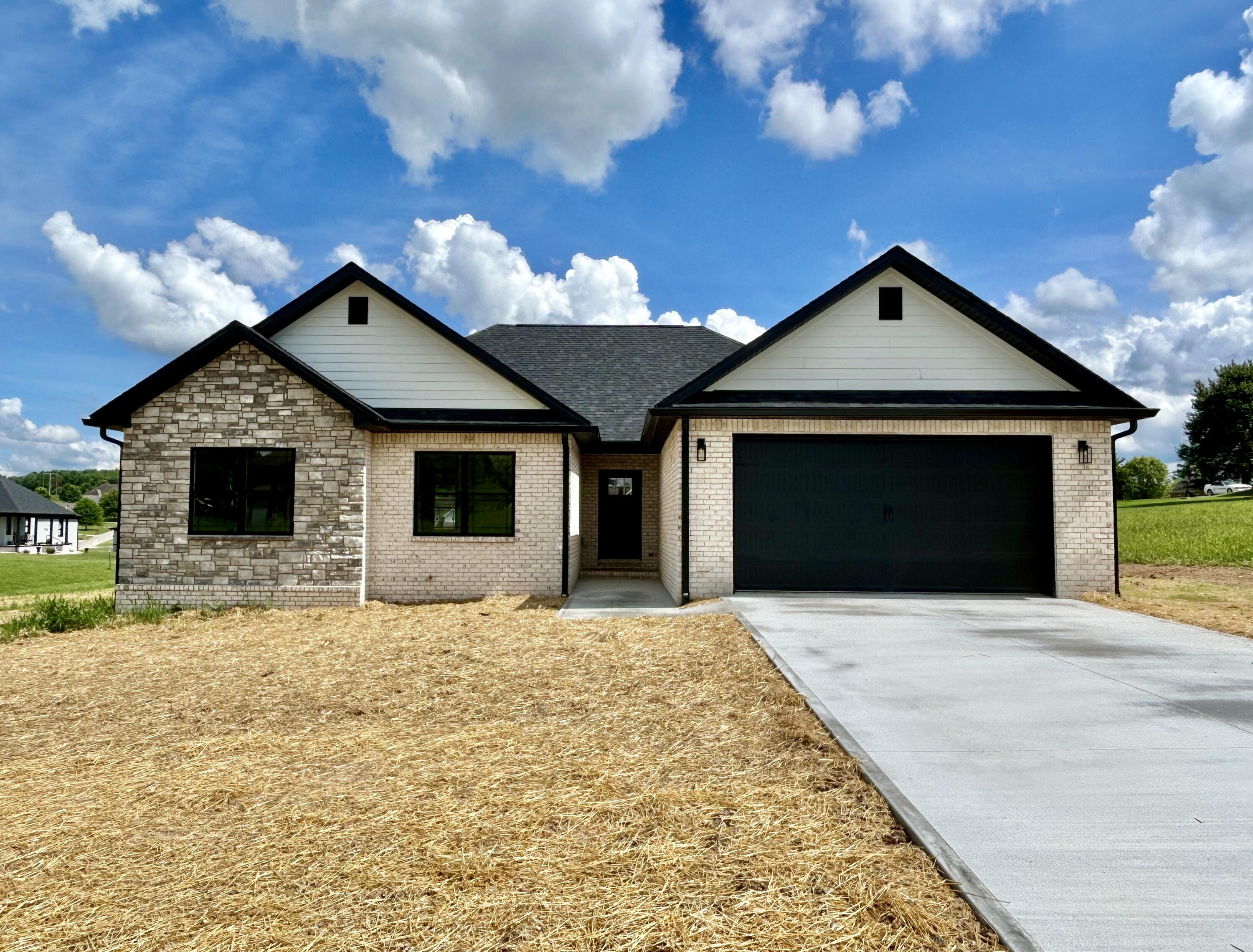 731 Splendor View Dr. Somerset, KY 42503 - Photo 1 of 42 IMG_0539