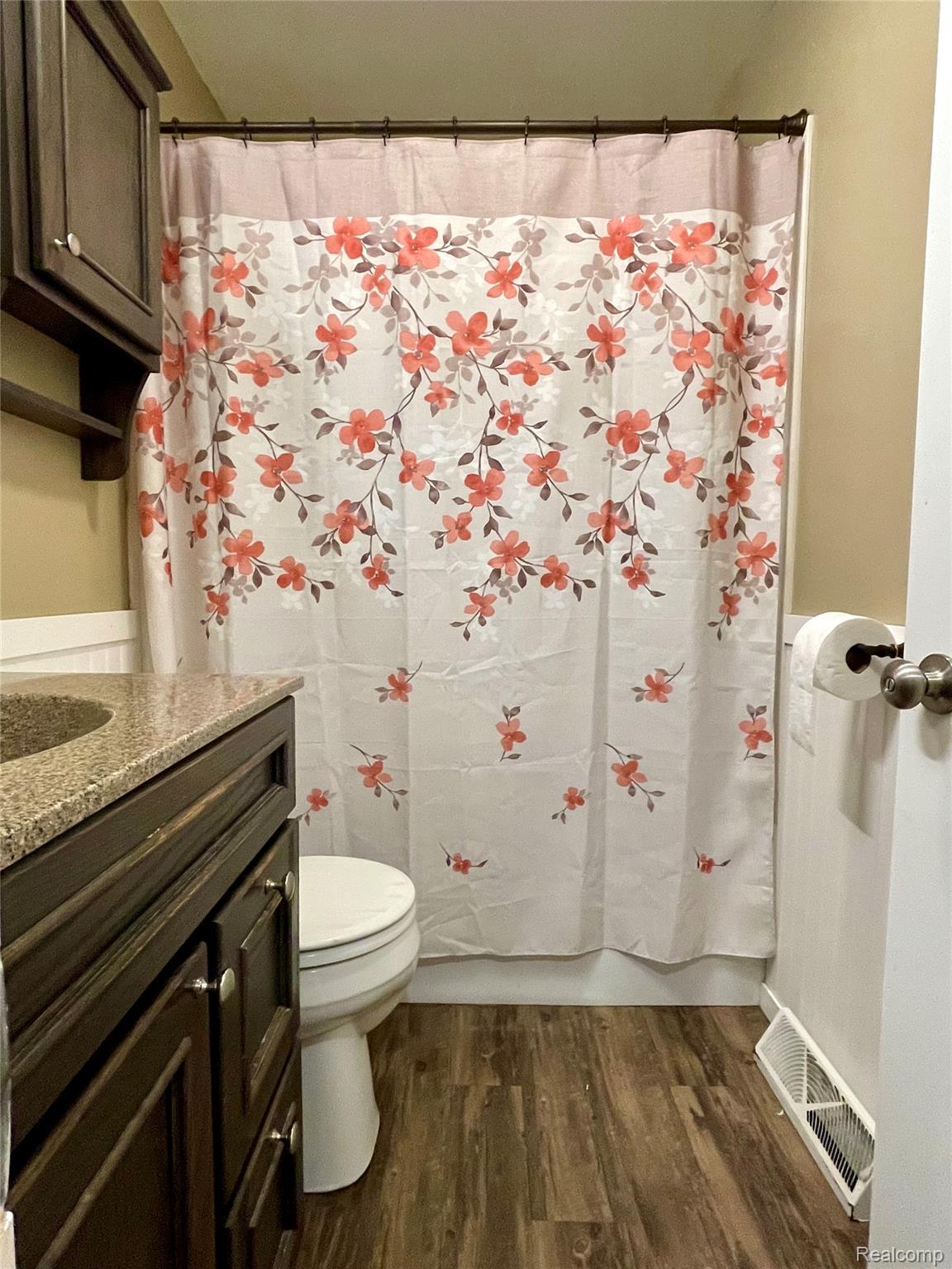 10444 Quirk Road Belleville, MI 48111 - Photo 11 of 35 Main floor bathroom