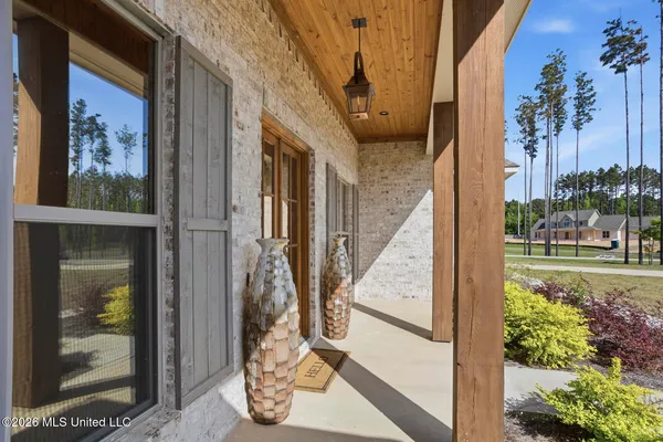 $640,000 | 230 Lost Oak Lane, Brandon, MS 39047