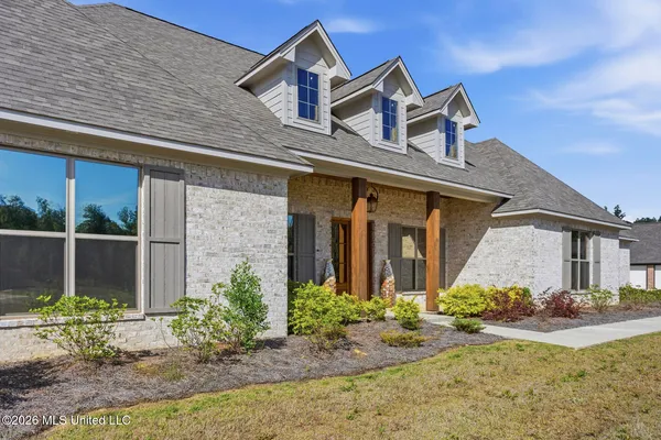 $640,000 | 230 Lost Oak Lane, Brandon, MS 39047