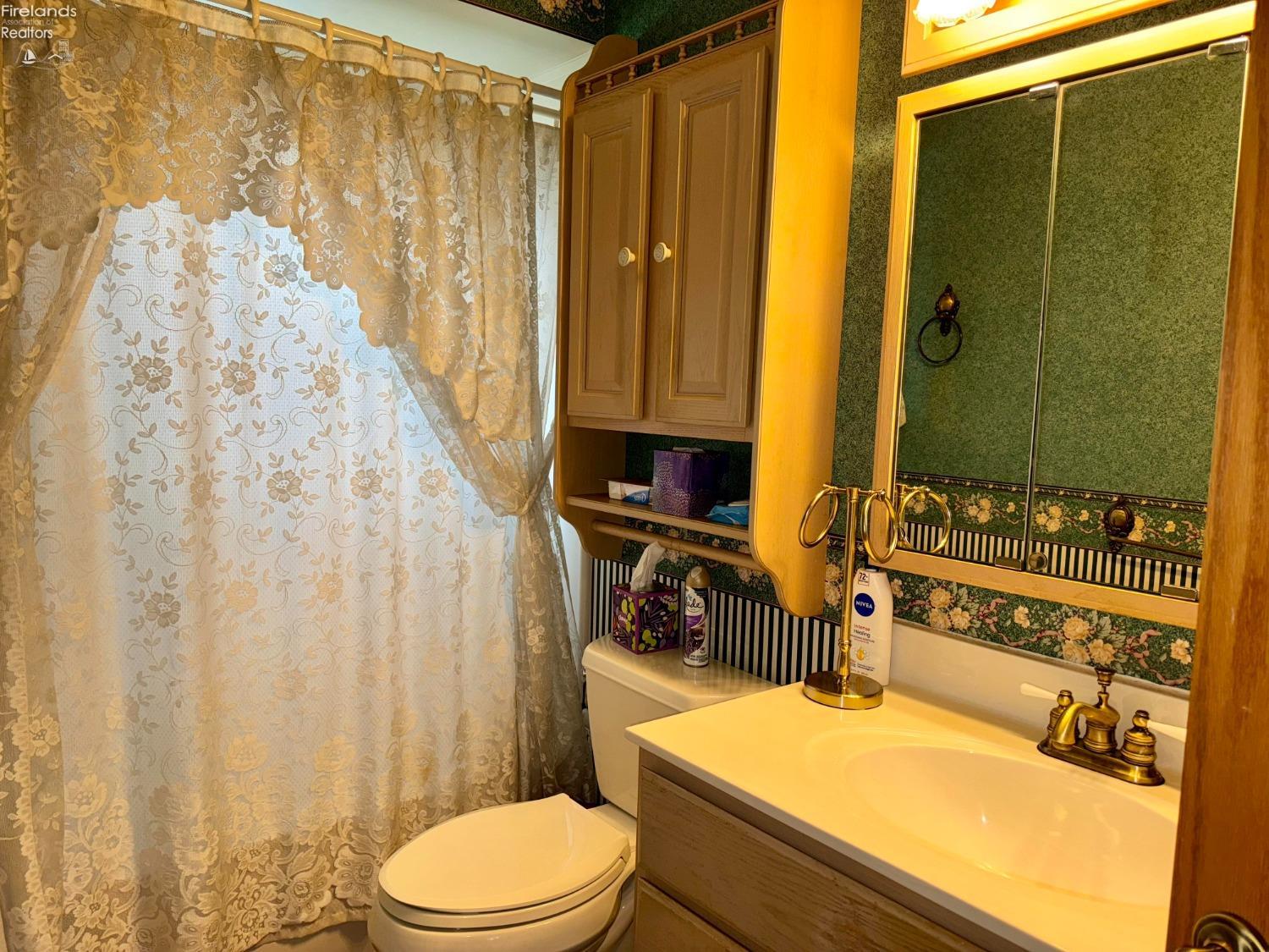 204 Rye Beach Road Huron, OH 44839 - Photo 19 of 50 Gallery Image 19