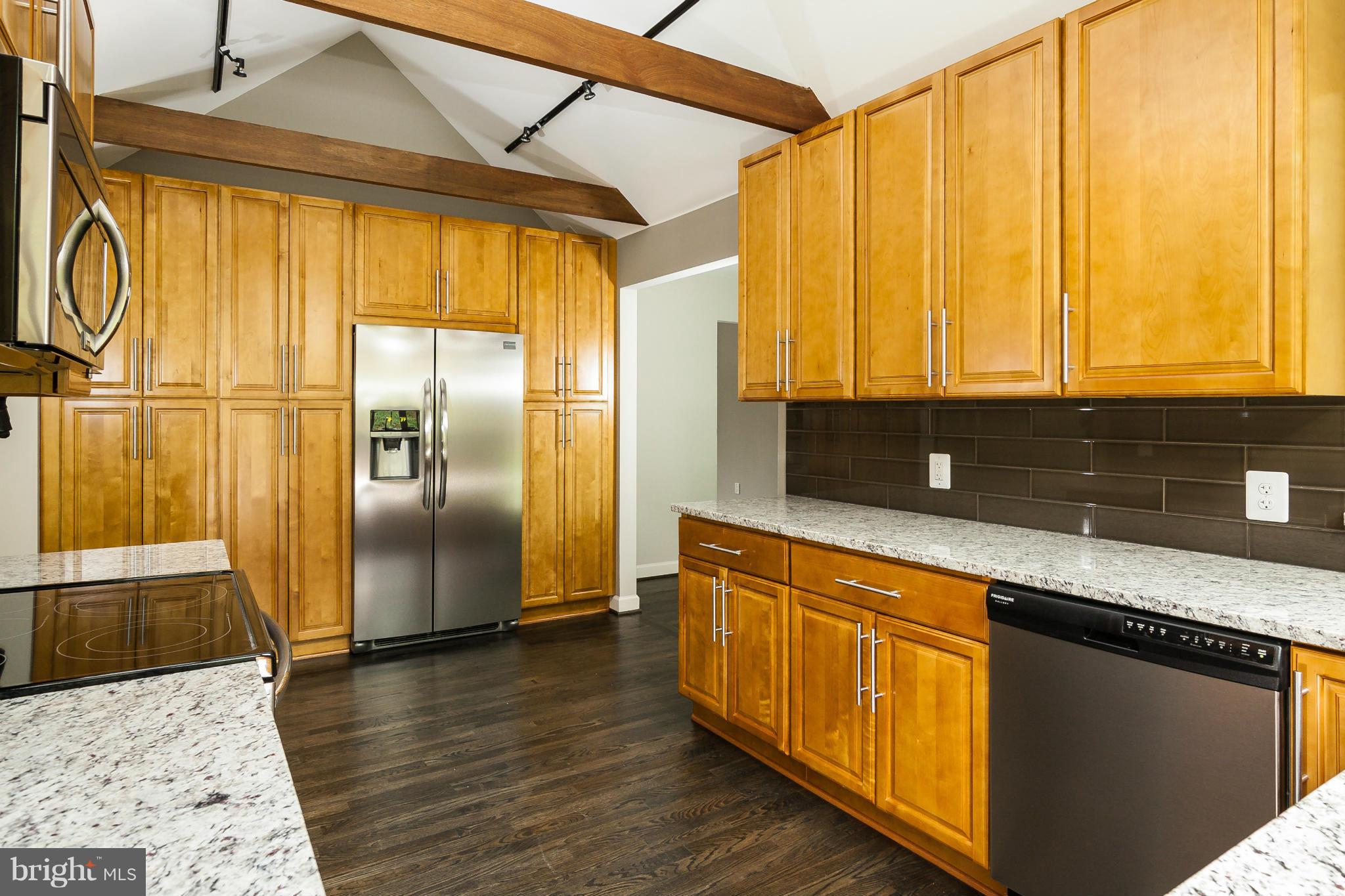 26727 Clarksburg Road Damascus, MD 20872 - Photo 6 of 30 Kitchen