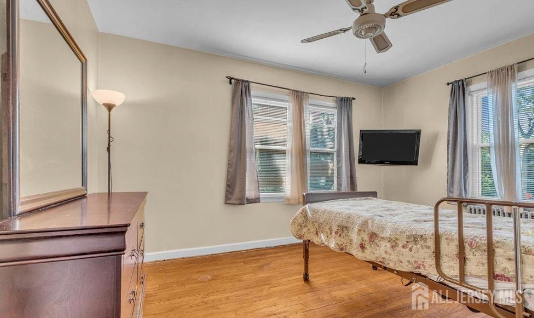 402 Ryders Lane East Brunswick, NJ 08816 - Photo 8 of 27
