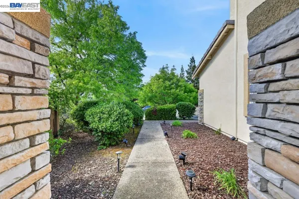 $749,000 | 1857 Greenlaw Way, Folsom, CA 95630