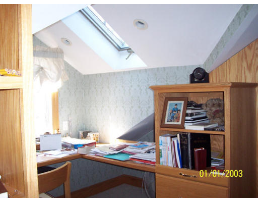 44 Wayside Road Tewksbury, MA 01876 - Photo 11 of 13 Gallery Image 11