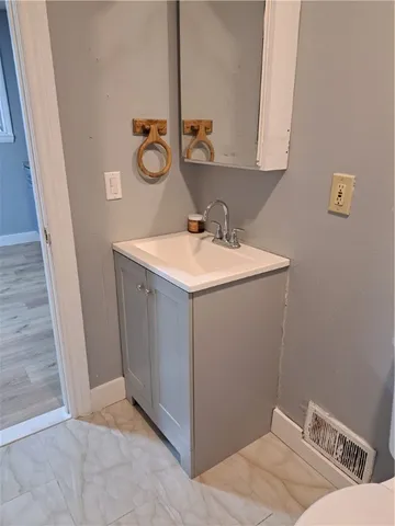 $1,500 | 72 Saratoga Avenue, Rochester, NY 14608