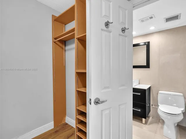 $225,000 | 4400 Hillcrest Drive, Unit 617B, Hollywood, FL 33021