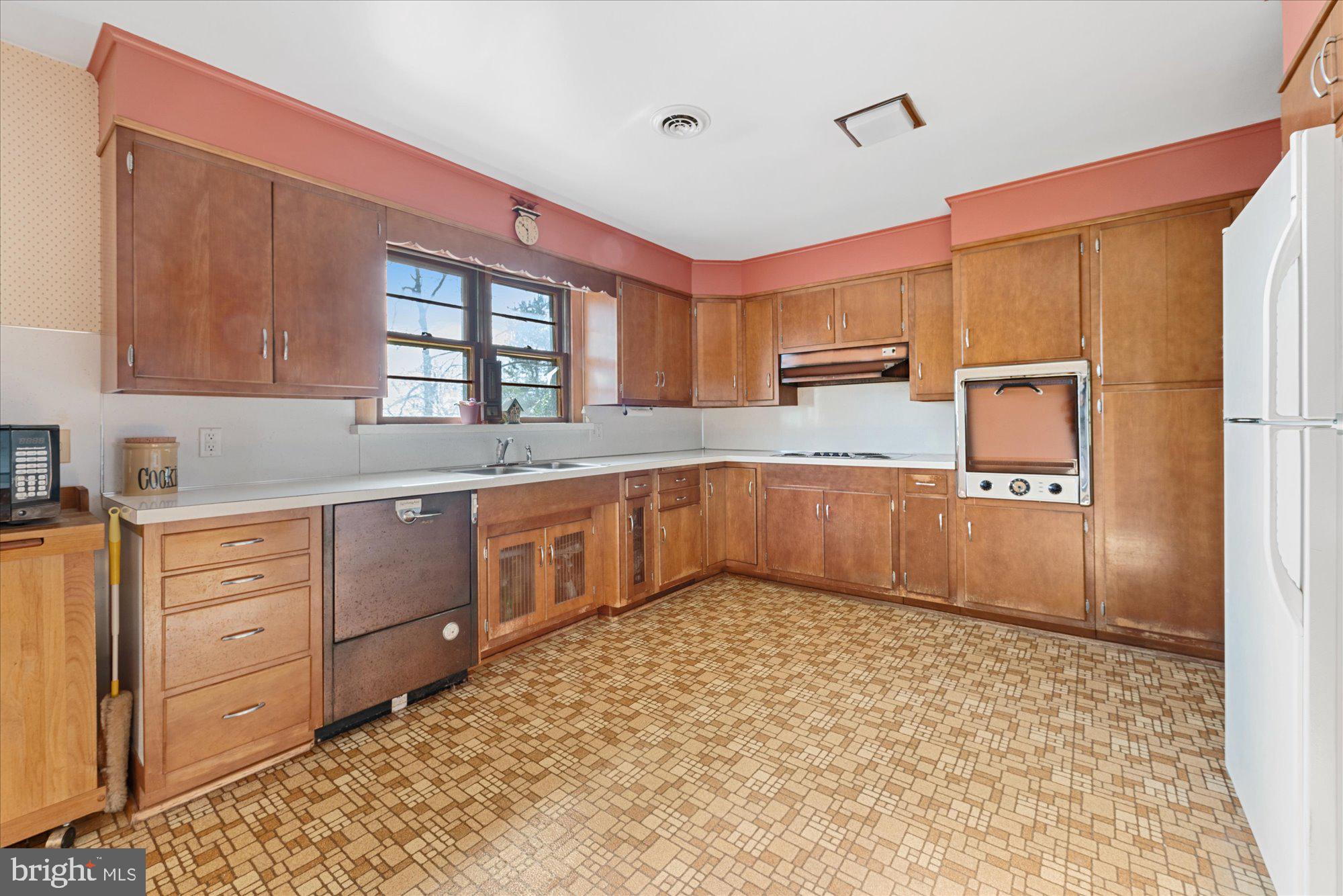 316 Fairhill Road Hatfield, PA 19440 - Photo 8 of 21 Gallery Image 8