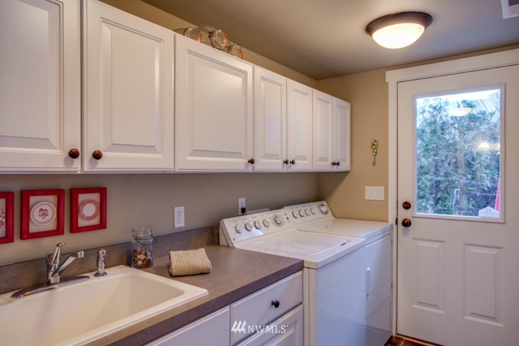 1190 South Lakeshore Road Chelan, WA 98816 - Photo 13 of 25 Gallery Image 13