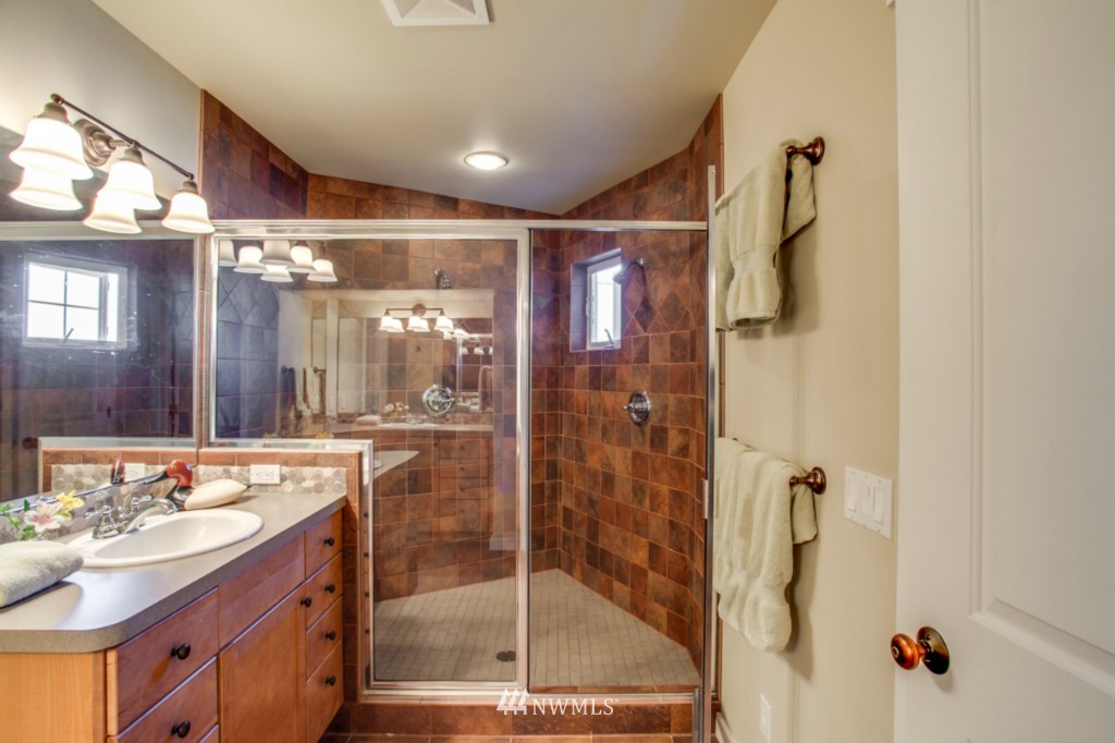 1190 South Lakeshore Road Chelan, WA 98816 - Photo 18 of 25 Gallery Image 18
