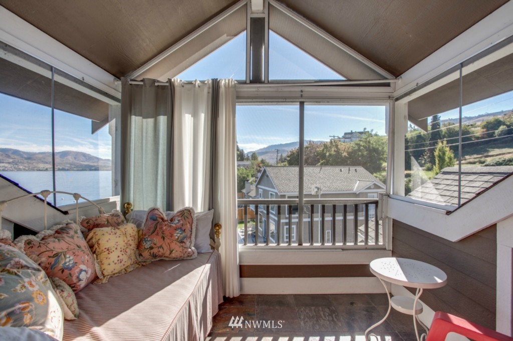 1190 South Lakeshore Road Chelan, WA 98816 - Photo 22 of 25 Gallery Image 22