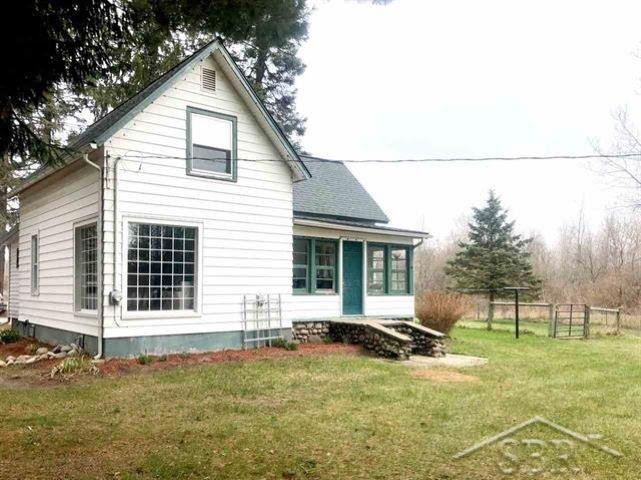 8345 East Herrick Road Clare, MI 48617 - Photo 2 of 21 50009920-1.JPG