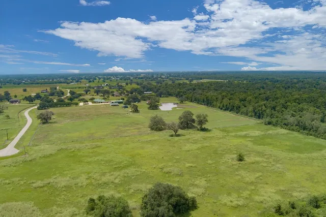 $358,990 | 2310 Majestic Oaks Court, Rosharon, TX 77583