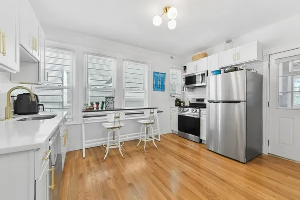 $8,000 | 893 East 4th Street, Unit 2, Boston, MA 02127