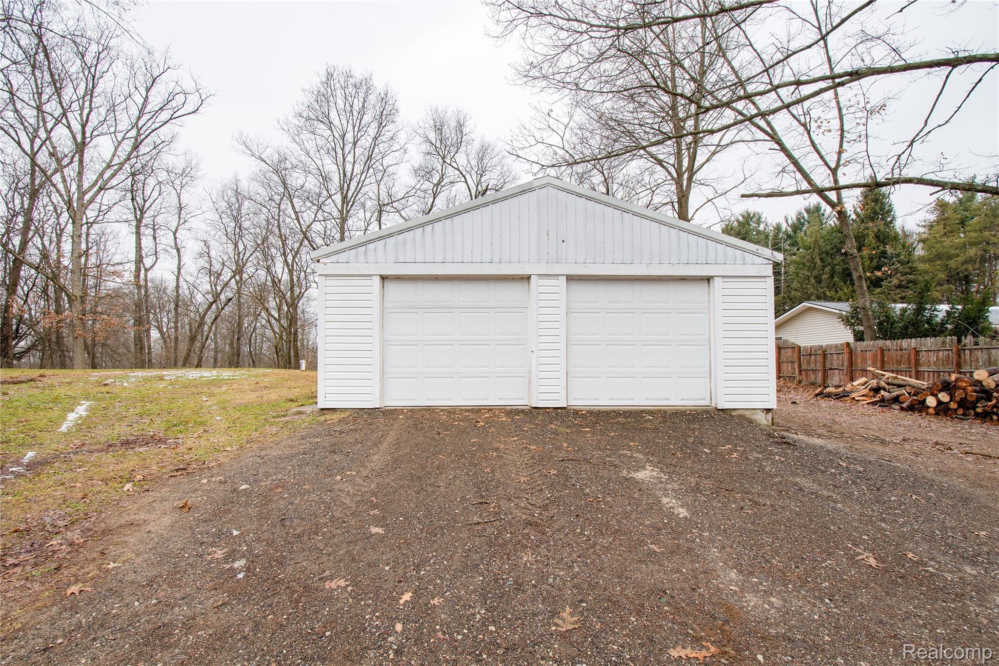 5665 Fisher Road Howell, MI 48855 - Photo 22 of 23 Heated, Wood Burning Stove, Air-conditioning