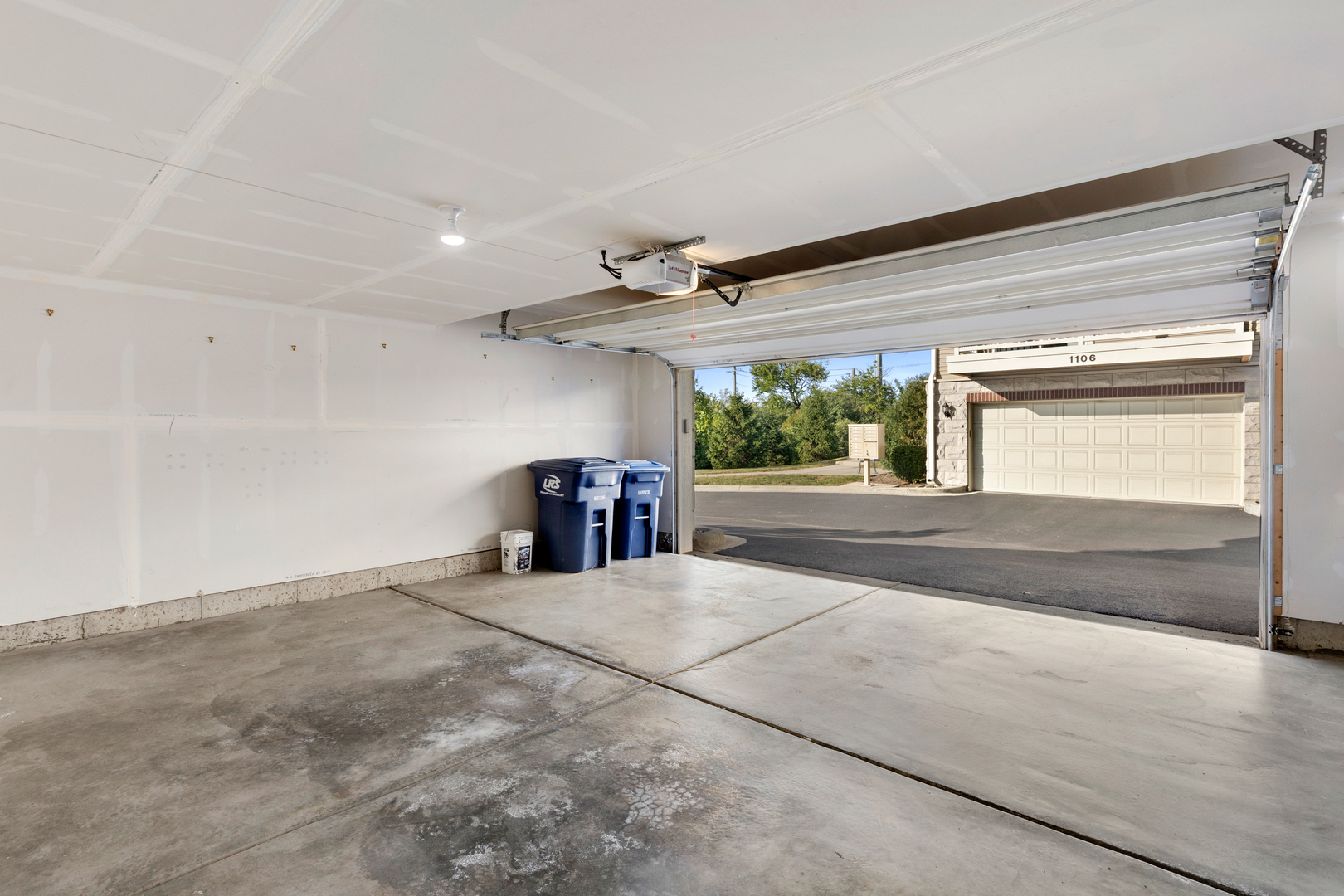 1108 Evergreen Avenue Des Plaines, IL 60016 - Photo 20 of 20 a view of an empty room