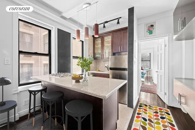 $575,000 | 116 West 72nd Street, Unit 10D | Upper West Side