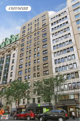 $575,000 | 116 West 72nd Street, Unit 10D | Upper West Side