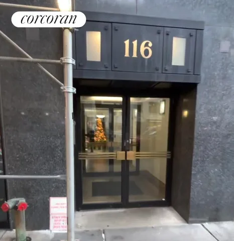 $575,000 | 116 West 72nd Street, Unit 10D | Upper West Side