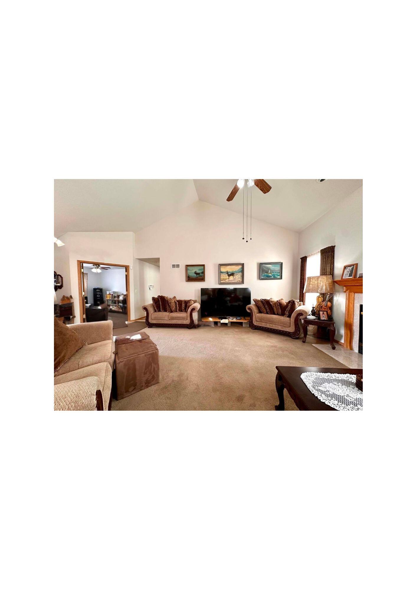 3723 29th Street Somers, WI 53144 - Photo 7 of 8 REVISION 29th Livingrooom