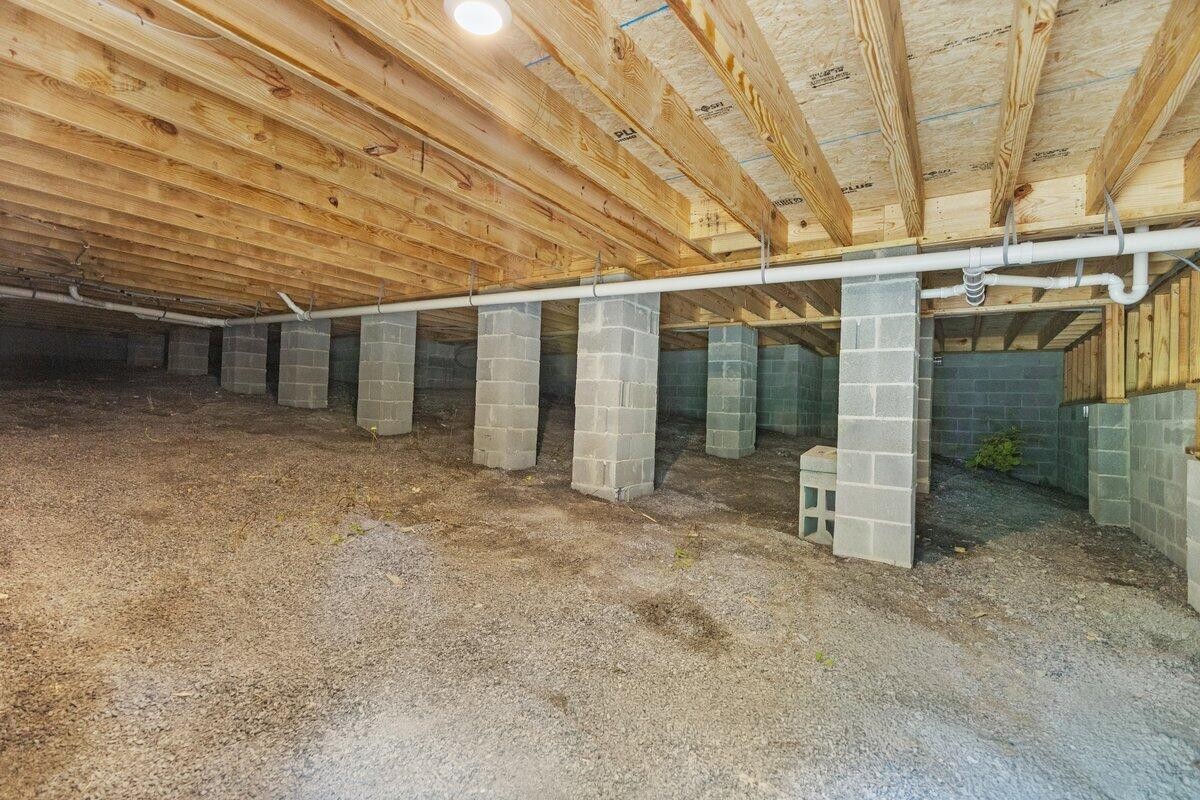 129 County Road 155 Riceville, TN 37370 - Photo 24 of 31 a view of an empty room with glass door