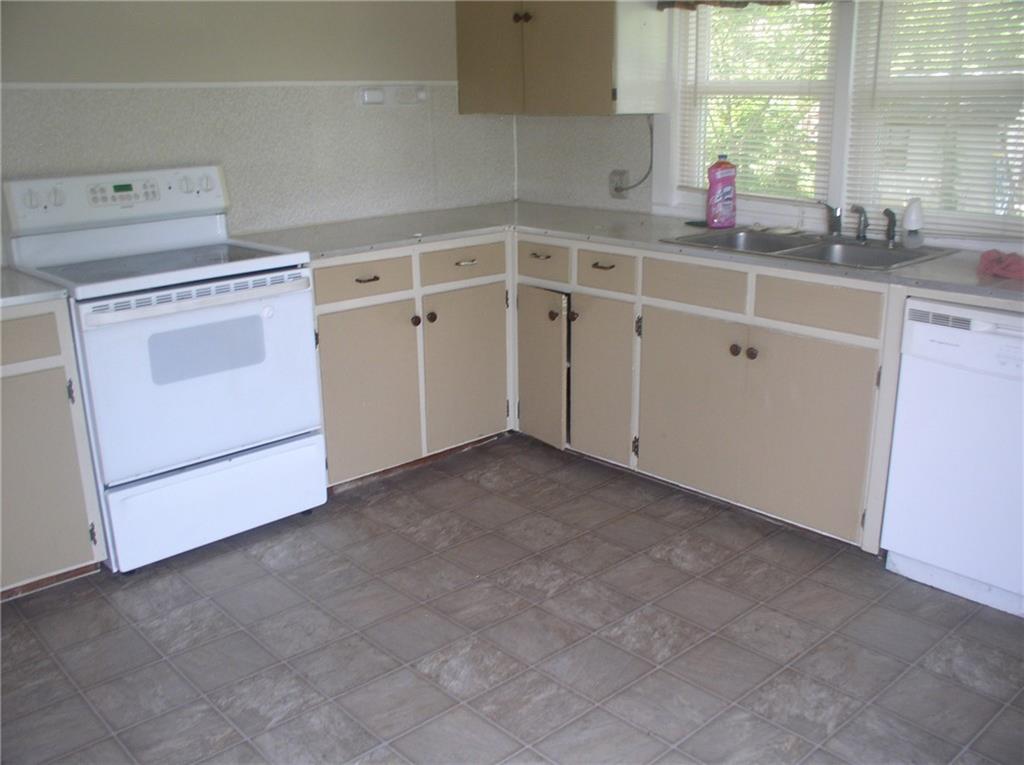 4670 Rifle Range Road Conover, NC 28613 - Photo 18 of 23 Gallery Image 18