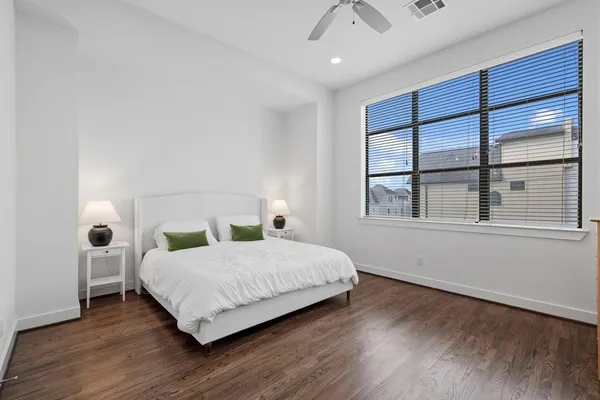 $2,950 | 1514 Beall Street, Houston, TX 77008