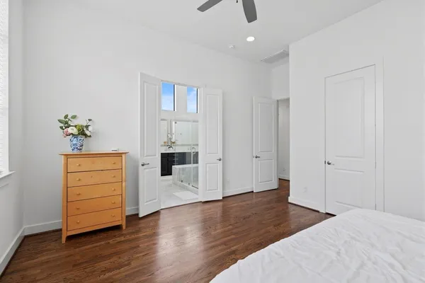 $2,950 | 1514 Beall Street, Houston, TX 77008