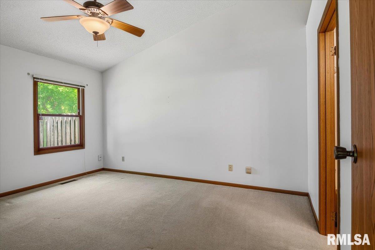3211 Ashley Lane Springfield, IL 62711 - Photo 12 of 21 Gallery Image 12