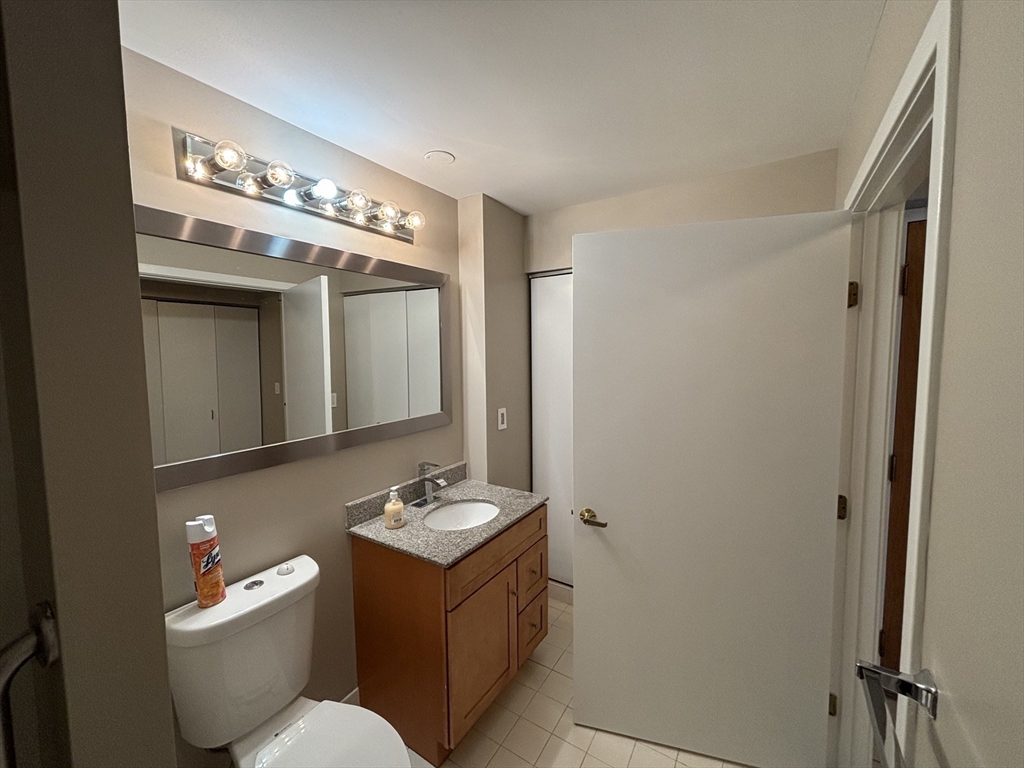 1 Seal Harbor Road, Unit 413 Winthrop, MA 02152 - Photo 4 of 18