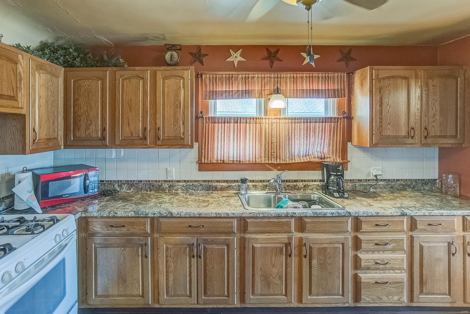 528 South Rapp Avenue Columbia, IL 62236 - Photo 7 of 39 Gallery Image 7