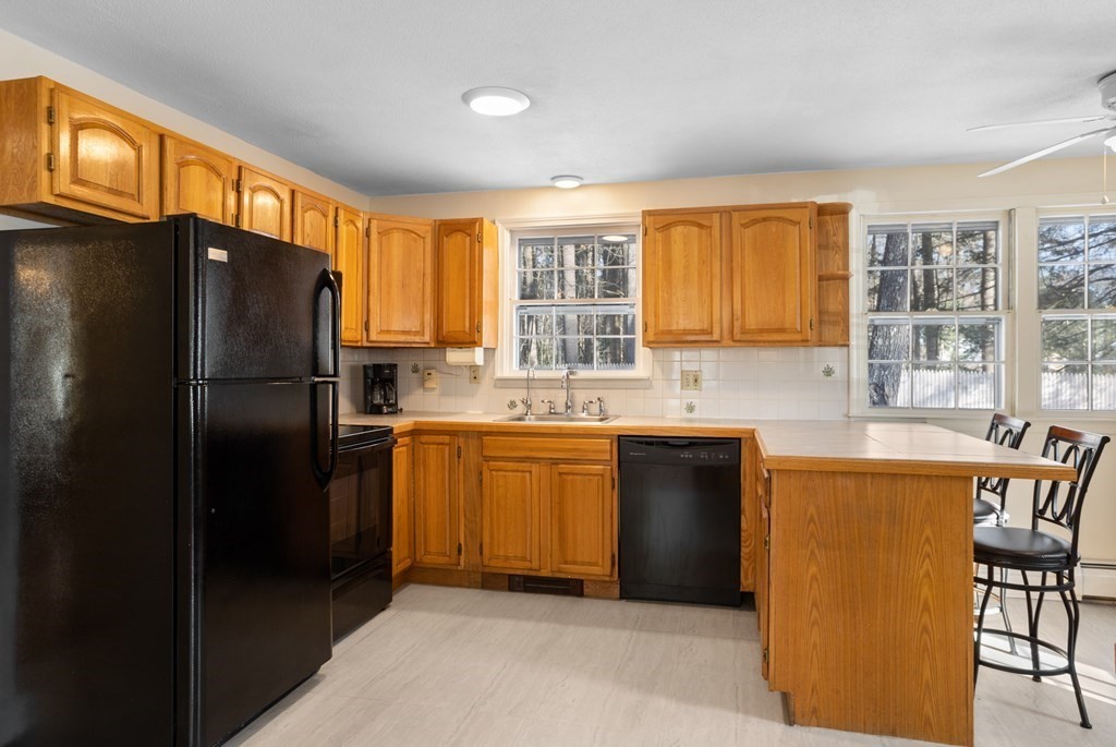 172 Groton Road Westford, MA 01886 - Photo 12 of 32 Gallery Image 12