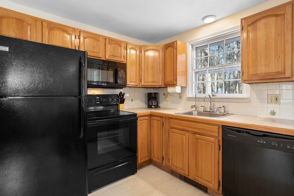 172 Groton Road Westford, MA 01886 - Photo 13 of 32 Gallery Image 13