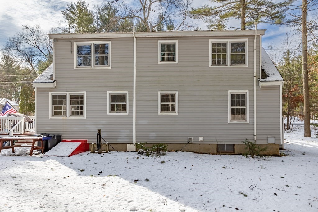 172 Groton Road Westford, MA 01886 - Photo 5 of 32 Gallery Image 5