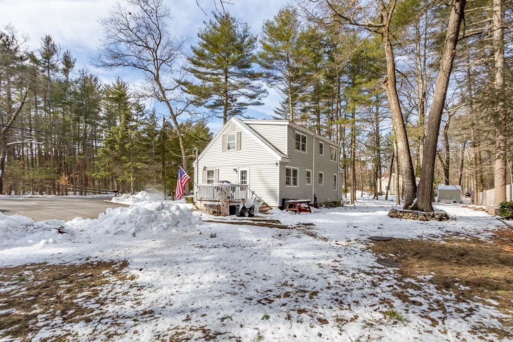 172 Groton Road Westford, MA 01886 - Photo 6 of 32 Gallery Image 6