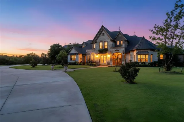 $2,995,000 | 6000 Farm To Market 455, Sanger, TX 76266