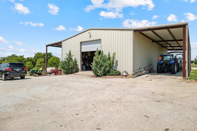 $2,995,000 | 6000 Farm To Market 455, Sanger, TX 76266