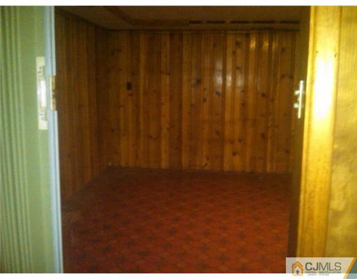 19 Old Post Road Edison, NJ 08817 - Photo 20 of 22 a view of door