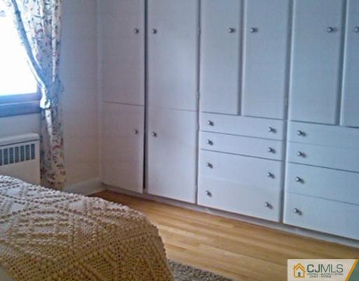19 Old Post Road Edison, NJ 08817 - Photo 10 of 22 a view of a closet
