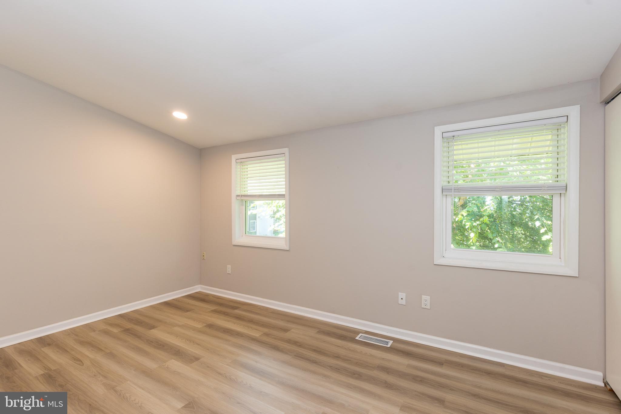 5437 Fallriver Row Court Columbia, MD 21044 - Photo 19 of 43 HIGH Ceiling
